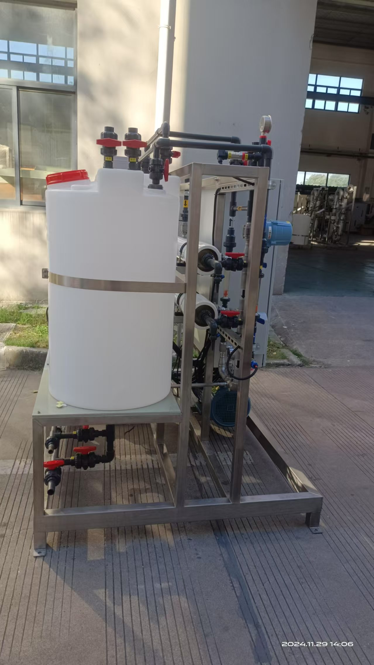 Wind Solar Hybrid Kit - リチウム電池バンクと遠隔部族コミュニティキットを備えたハイブリッド風力・太陽光ROプラント